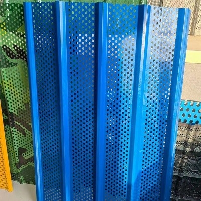 PE / PVDF-coating geperforeerd aluminiumblad voor decoratie