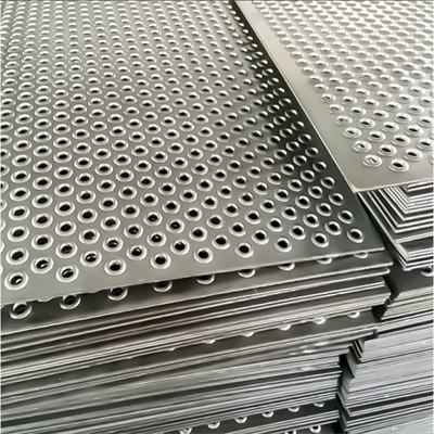 Diameter 3mm Afstand 6mm het Aluminium Geperforeerde Metaal Mesh Sheet van het Bladroestvrije staal
