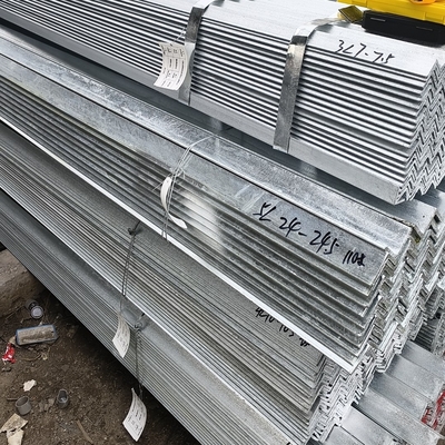 Warm gedompelde gegalvaniseerde stalen hoeken en kanalen Zinkcoating 20-30uM