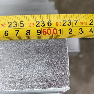 Warm gedompelde gegalvaniseerde stalen hoeken en kanalen Zinkcoating 20-30uM