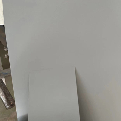 PPGL JISG3322 Staal spoel Wit PE-coating 600-1250mm AZ50 Zink