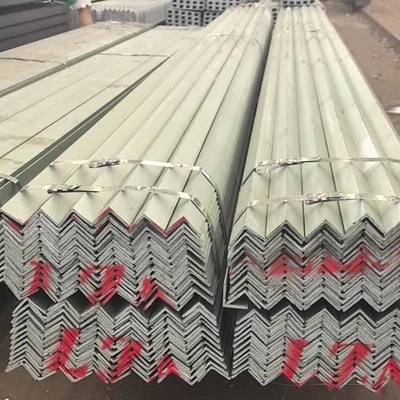 Warm gedompeld gegalvaniseerd hoekstaal / hoekbalk ASTM A36 Breedte 30/40/50mm