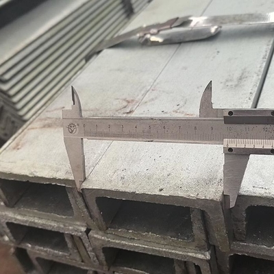Carbon Structural C Channel Steel met gefloten sectie voor bouw en machines