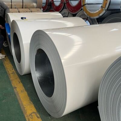 Isolerende PVDF-gecoate DX51D+AZ voorgelakte gegalvaniseerde stalen coil voor energie-efficiënte daken